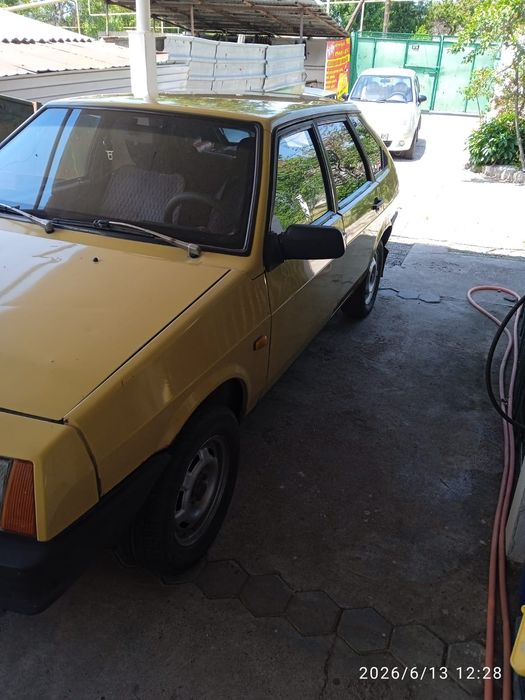 Автомобиль ВАЗ 2109