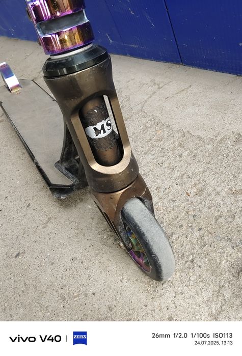 Трюковой самокат yezz wow 3.0