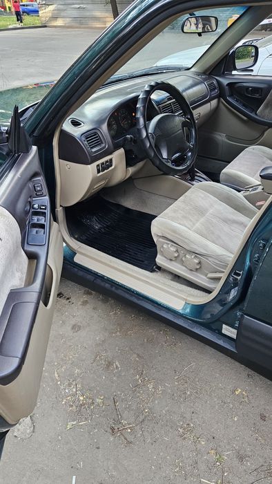 Продам SUBARU FORESTER 2001г объём 2.5