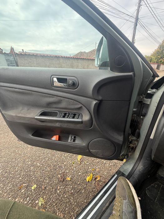 Volkswagen Passat 2003 benzină, 1.082 € — imagine 2