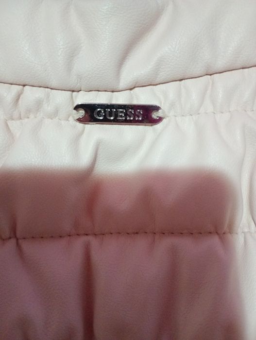 Geaca de la Guess