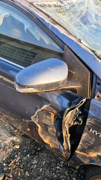 Oglinda dreapta toyota auris hibrid 2016-2018