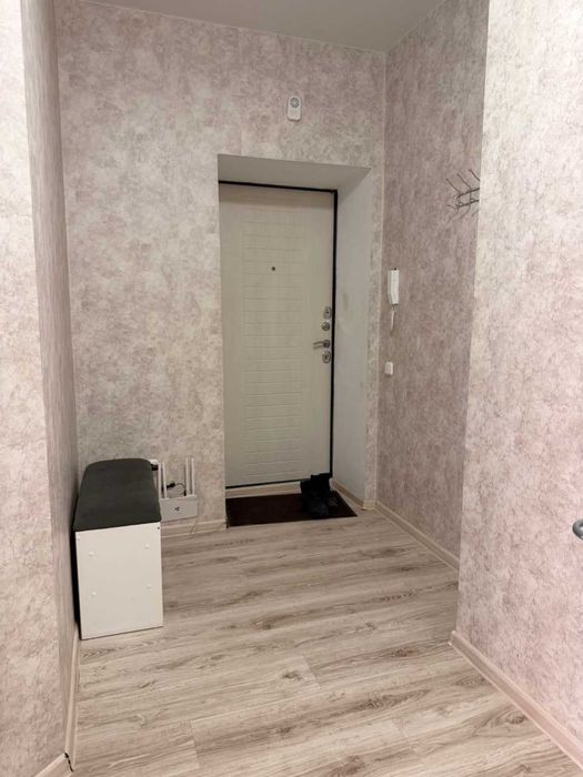 Продается 1 ком мкр Береке 40кв.м