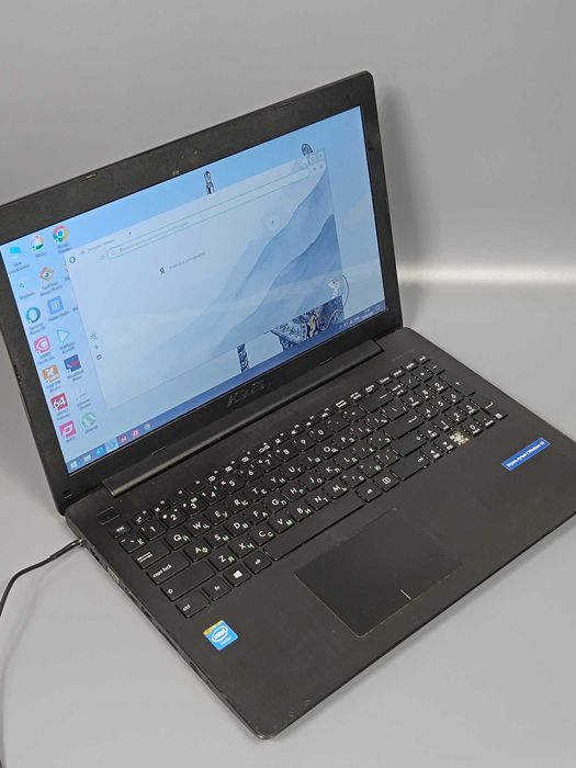 Ноутбук ASUS F553M