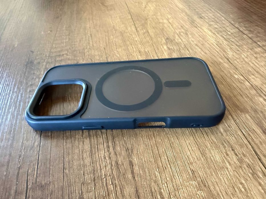 Чехол iPhone 16 pro magsafe