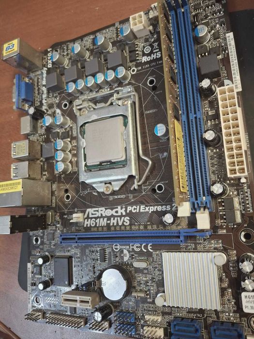 Системная плата ASRock H61M-HVS с процессором I3-2120, ОЗУ 4-8Гб