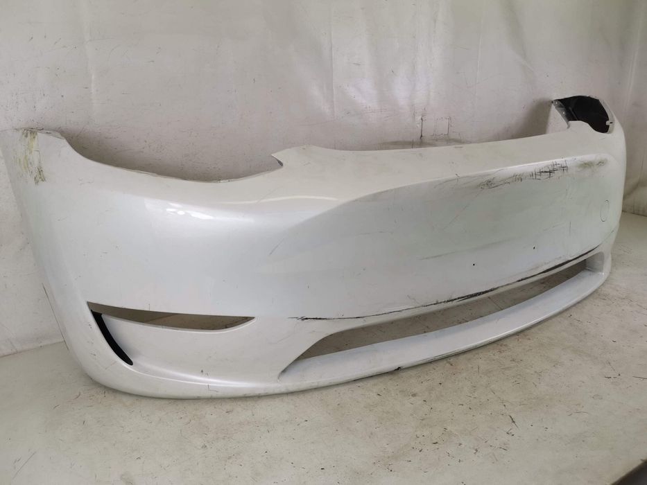 Предна броня Тесла Модел Y / Tesla Model Y Оригинална, в добро състоян
