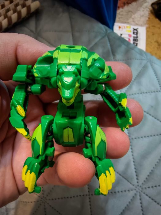 Bakugani de vânzare