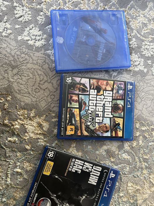 Плестейшн 4 продам