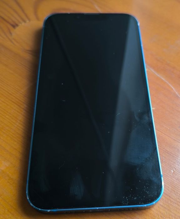 Продам Iphone 13 256