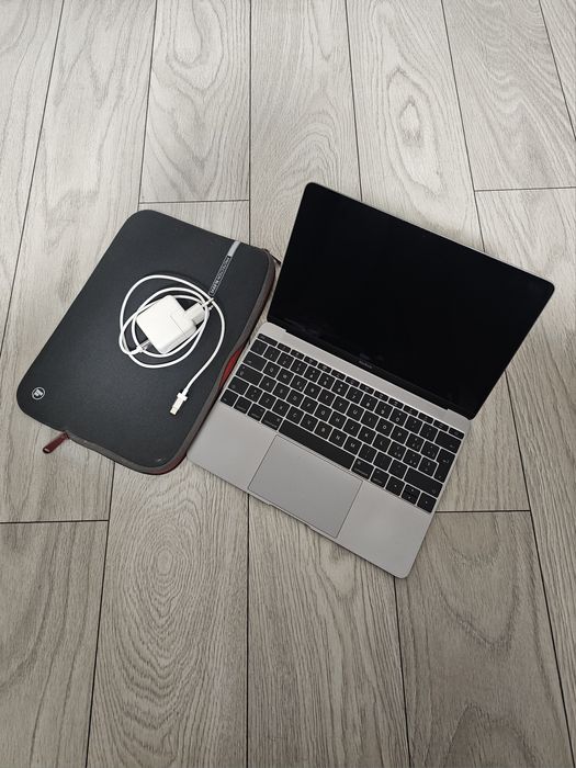 MacBook 12" Retina (Early 2015) - Space Grey + Husă

(Baterie