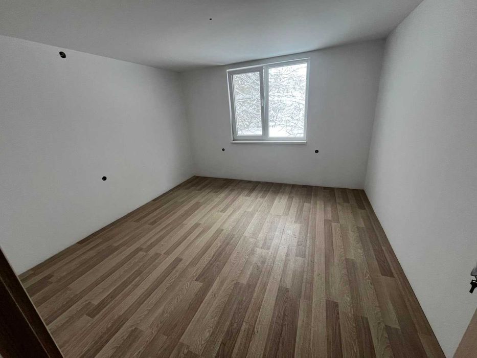 Продава се Етаж от къща в Търговище, Боровец - 90 кв.м за 1473 €/кв.м - Снимка #1