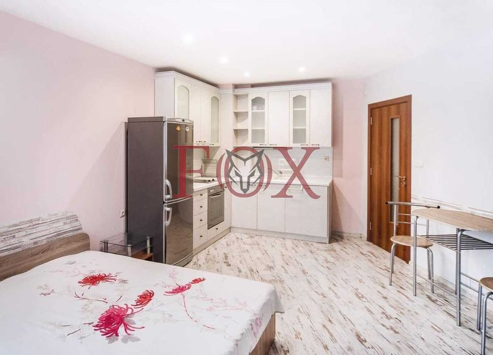 Дава се под наем Едностаен апартамент в Варна, Гръцка махала - 40 кв.м за 402.9 € - Снимка #1