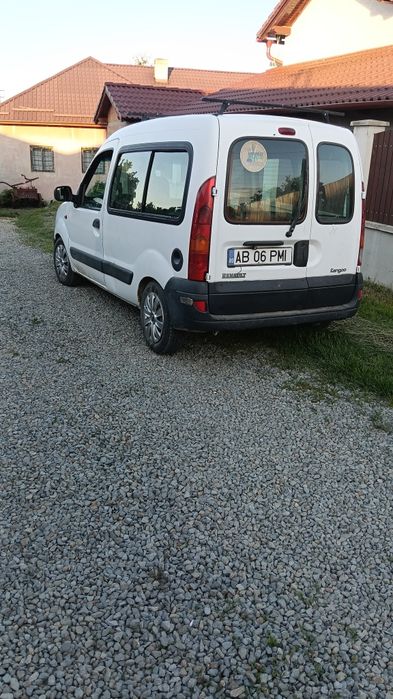 Vând renau kango 2005.1.5 tdi mașină se prezintă bine  cu acte la zi fiscal pe loc