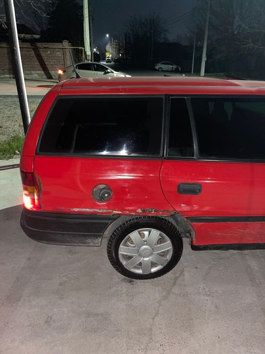 Опел Астра универсал