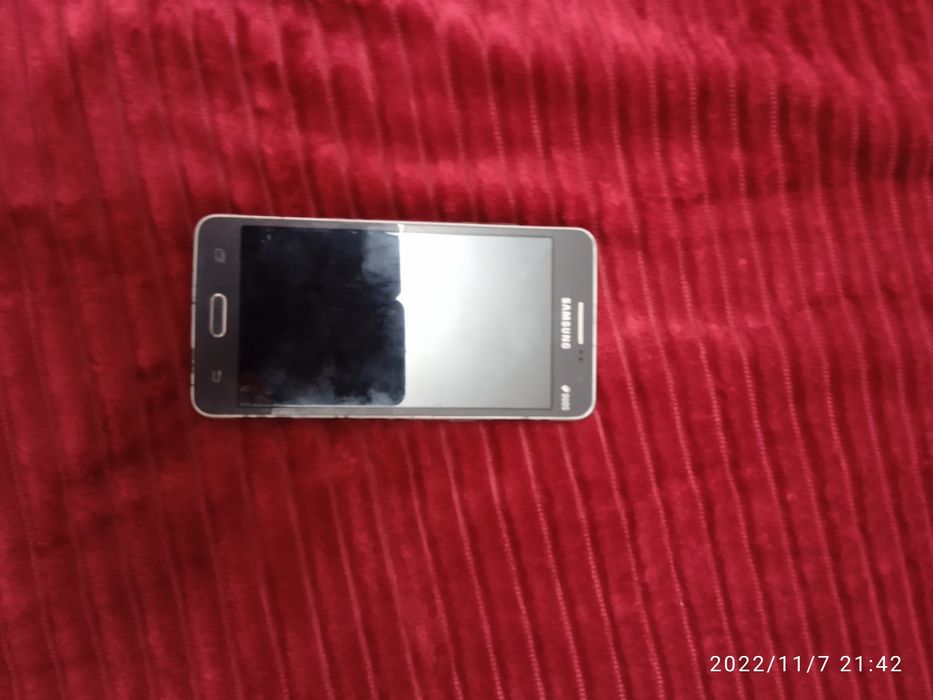 Продам телефоны самсунг