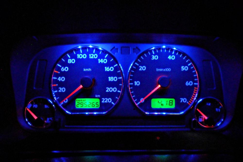 Тюнинг Volkswagen Colf3 щиток