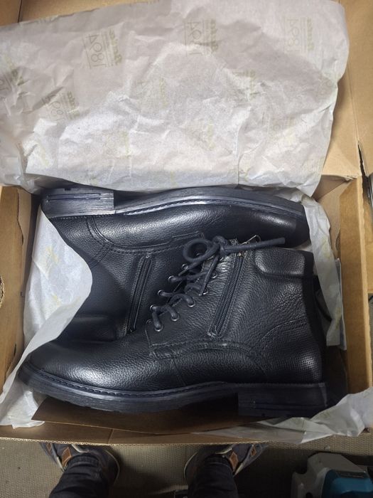 ghete originale Bata mărimi 42 și 44