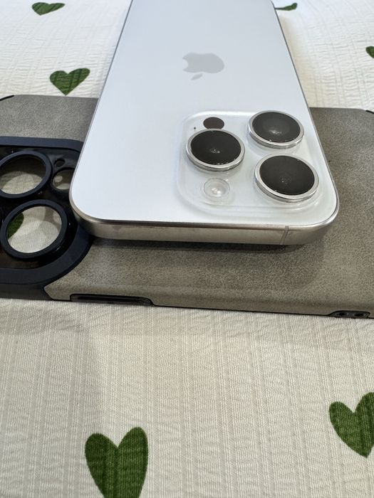 iPhone 15 pro,256 гб