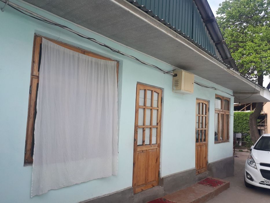 Дом продаётся.  待售房屋