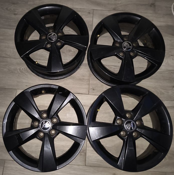 Jante aliaj 15''; ET 38; negru metalizat; Fabia, Polo, Rapid