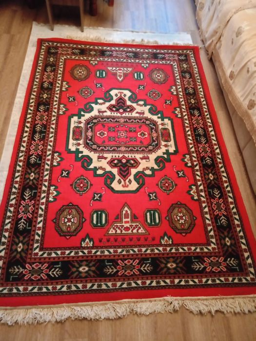Продам 2 ковра за 6тыс