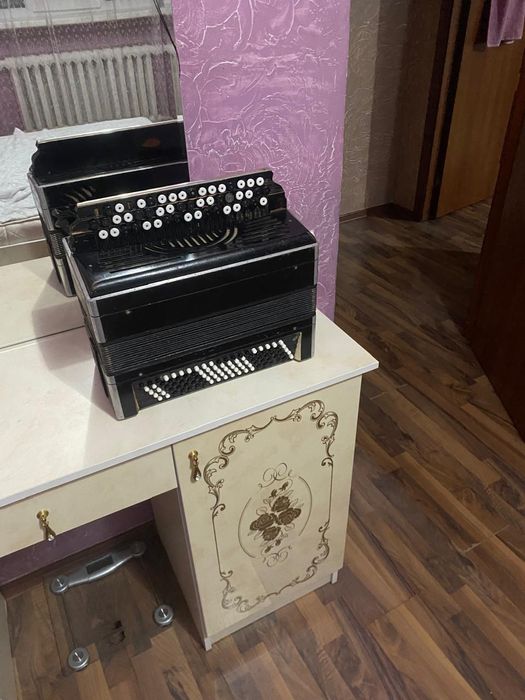 Продам баян Тульский