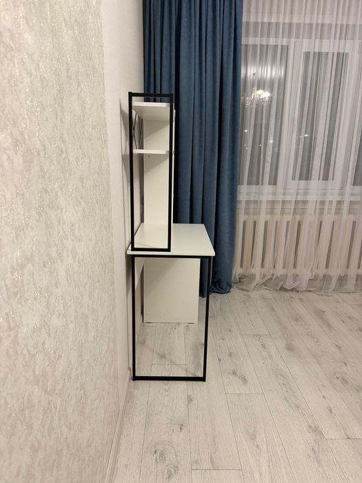 Продам стол письменный