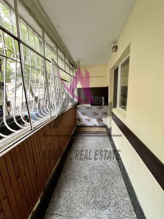 Дава се под наем Двустаен апартамент в Варна, ВИНС - 42 кв.м за 357 € - Снимка #4