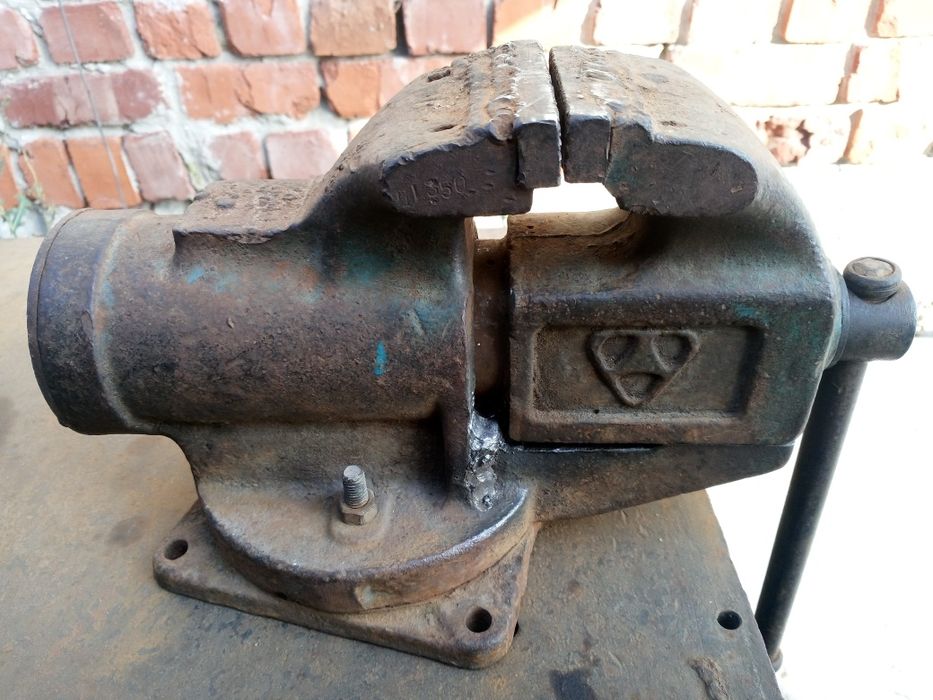 Тиски     80 мм.