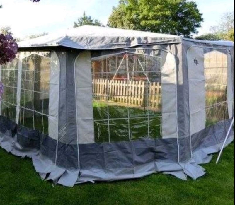 Намалена цена! Регистрирана, 2-местна лека каравана с 2 форселта и мув