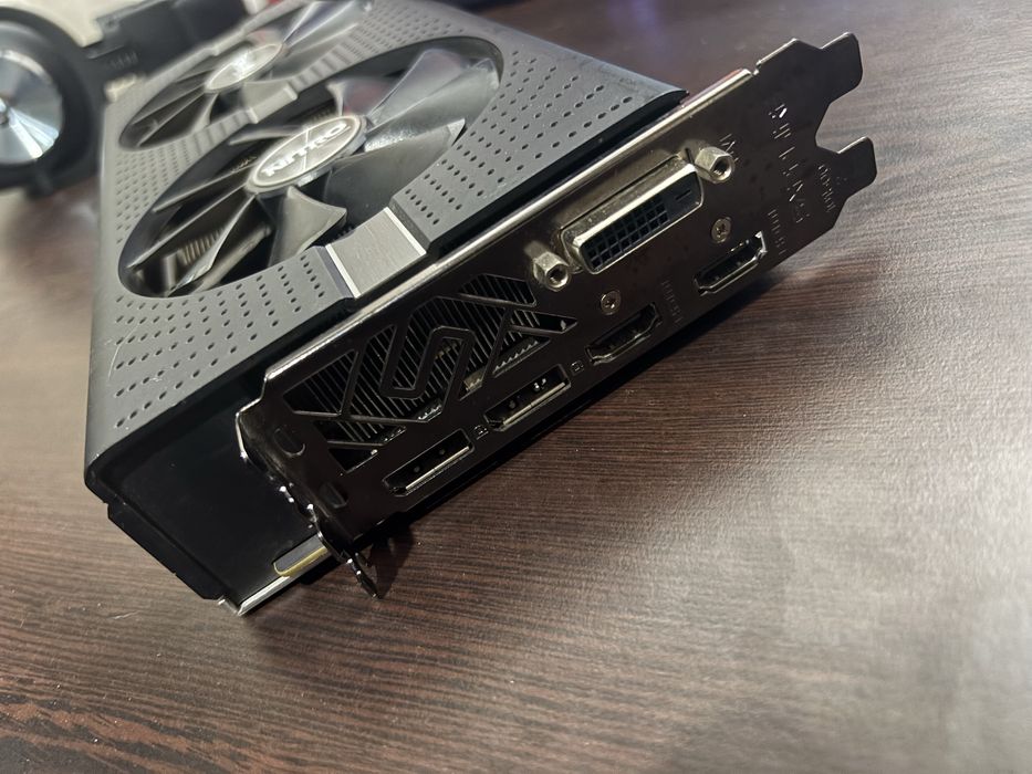 Sapphire Nitro + Radeon RX 580 8GB