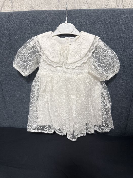 Бебешка дантелена рокля