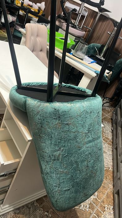 Продам стулья срочно