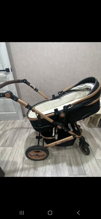 Продам почти новую коляску