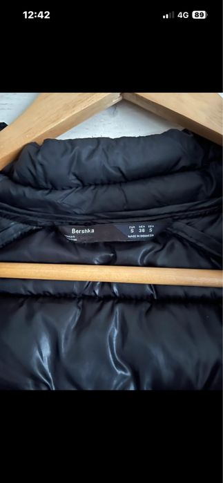 Geaca barbati puffer subtire marime S de la Bershka in stare f buna