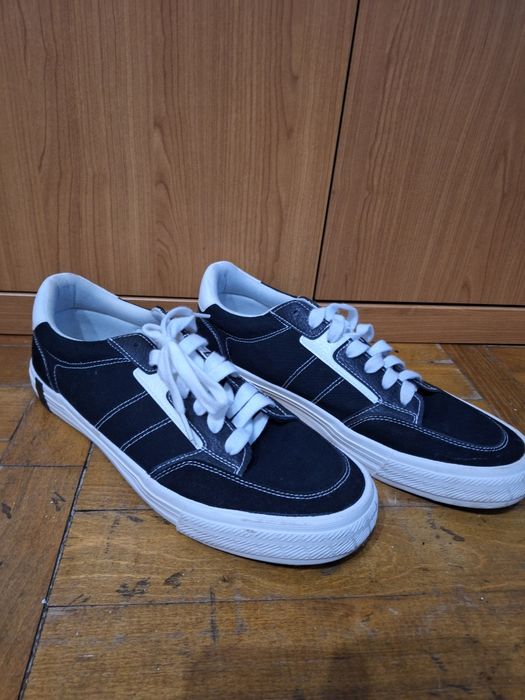 Adidasi barbati ca noi