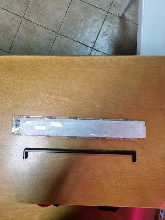 Мебелни дръжки черен мат 192/320 mm