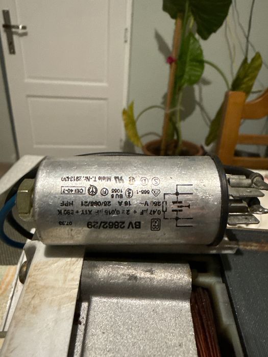 Motor masina spalat Miele,pompa evacuare