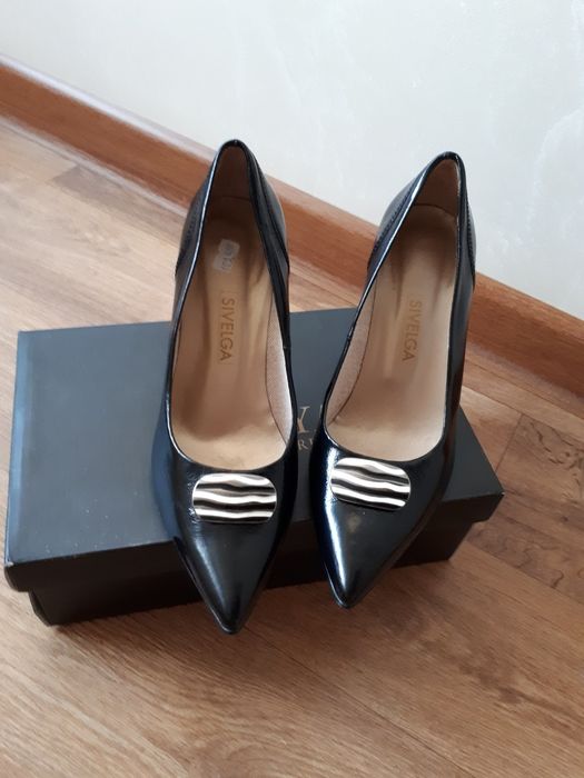 Продам туфли новые