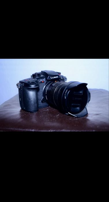 Продавам хибридна фотокамера Panasonuc Lumix GH5S