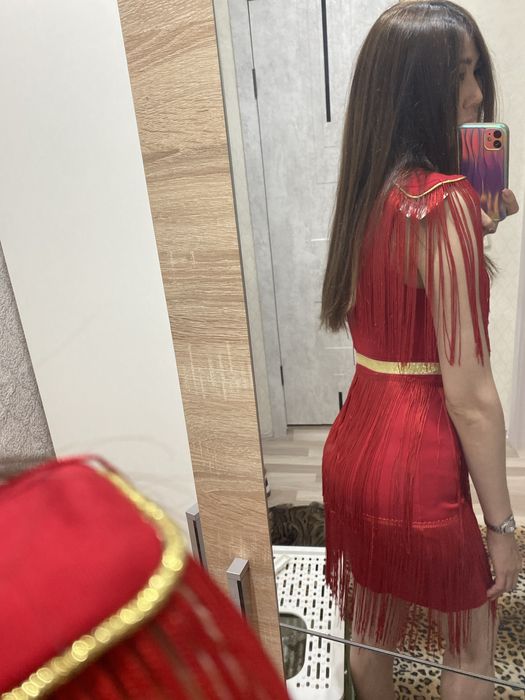 Продам красное платье и др