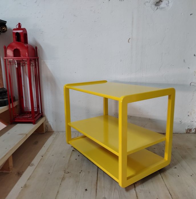 Gheridon vechi din lemn reconditionat, Austria/ Măsuță cu roti