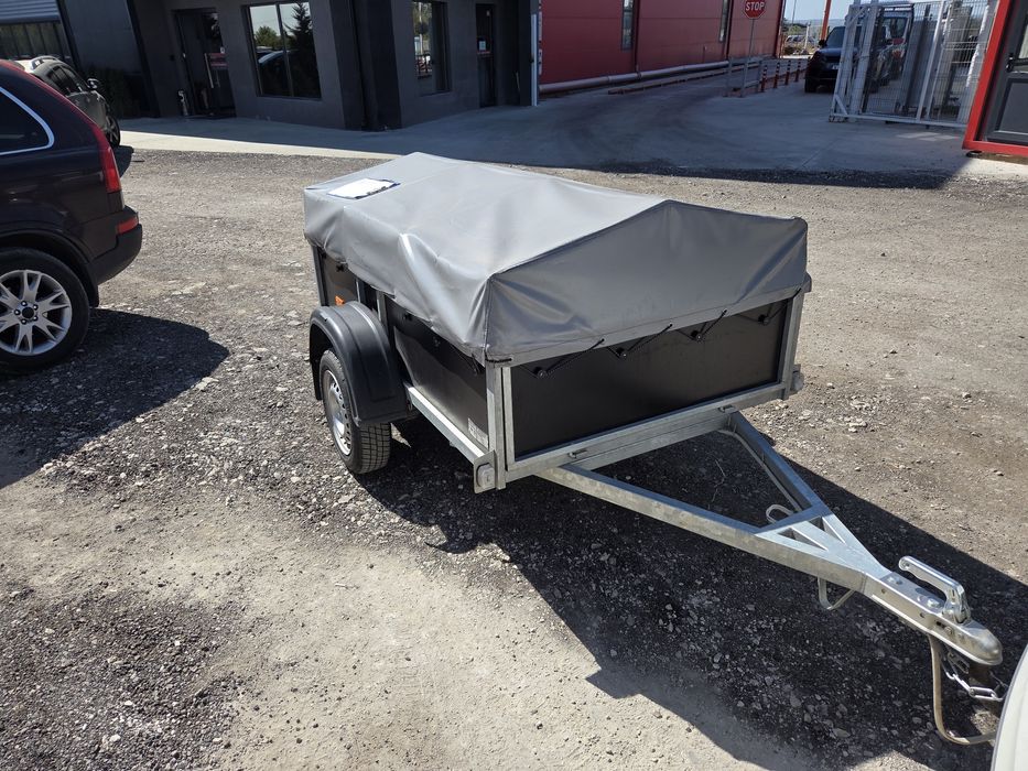 Ремарке за лек автомобил