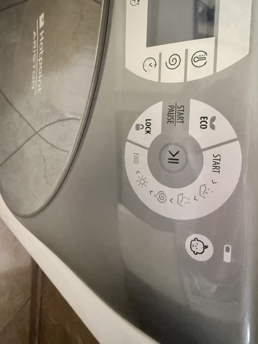 Пералня със сушилня Hotpoint Ariston