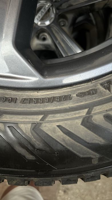 Продам 4 балона с дисками 225/65/17