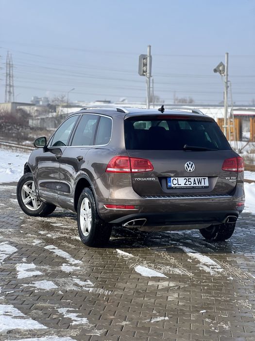 Vw Touareg 2011 239 cp AVARIAT RATE