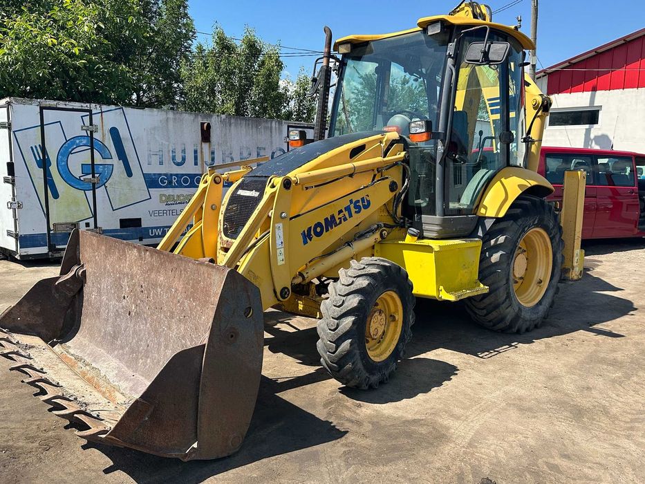 Buldoexcavator Komatsu WB 93 R 2010 accept variante auto !