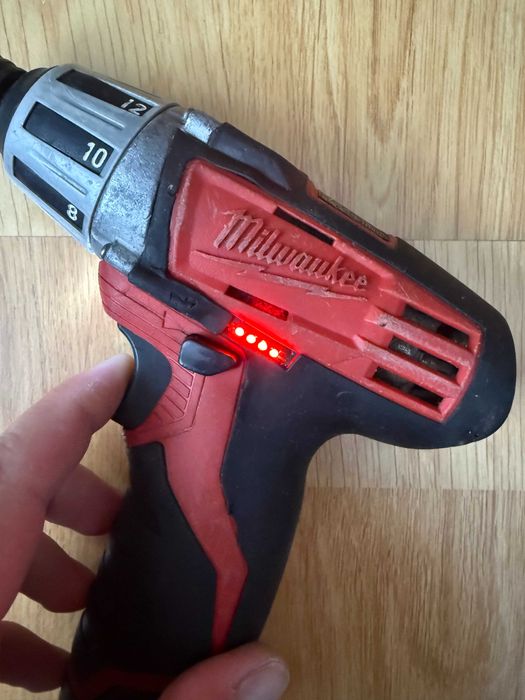 Milwaukee C 12 D Винтоверт