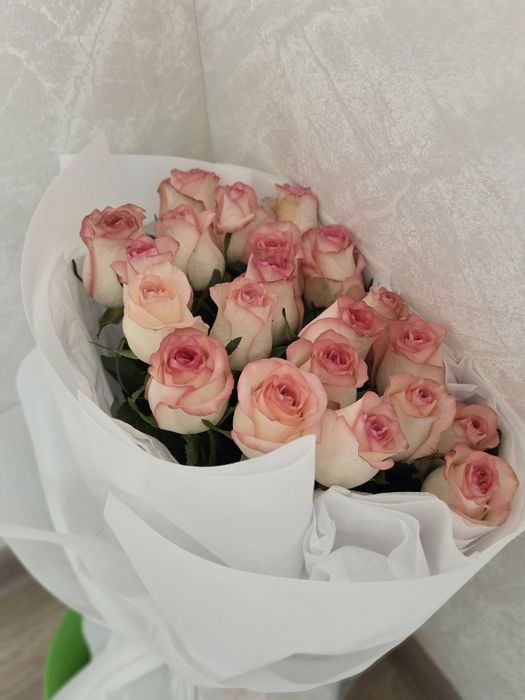 Продам  2 букета цветов